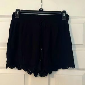COPY - JUNIORS MUDD ELASTIC WAIST SHORTS : SIZE MEDIUM